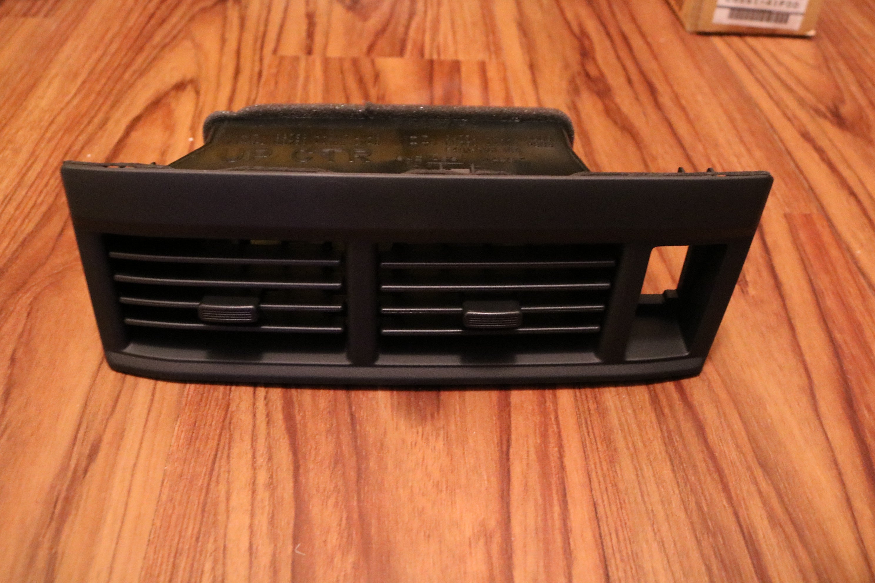 R34 Center Dash Vent