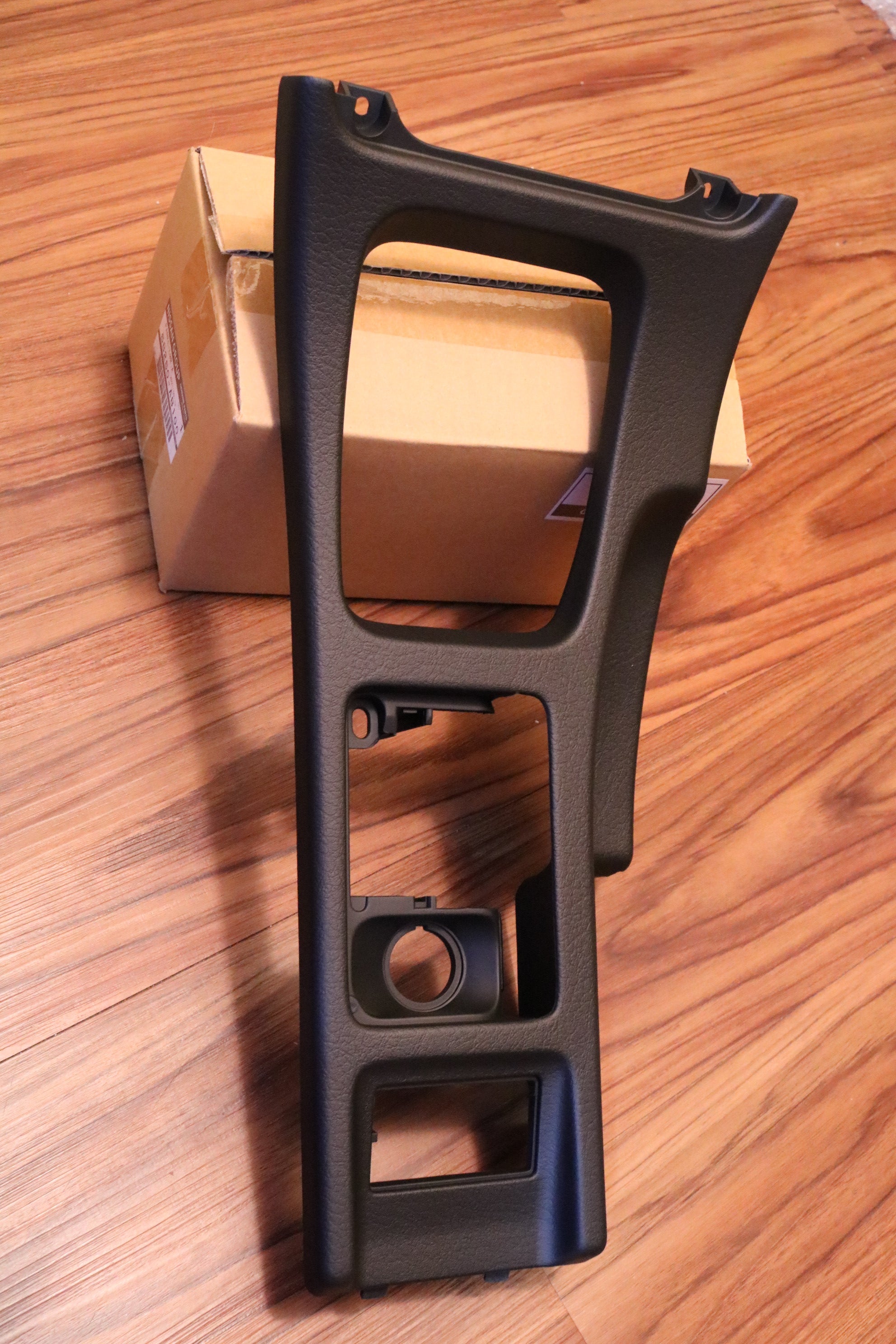 Z32 RHD Center Console Trim