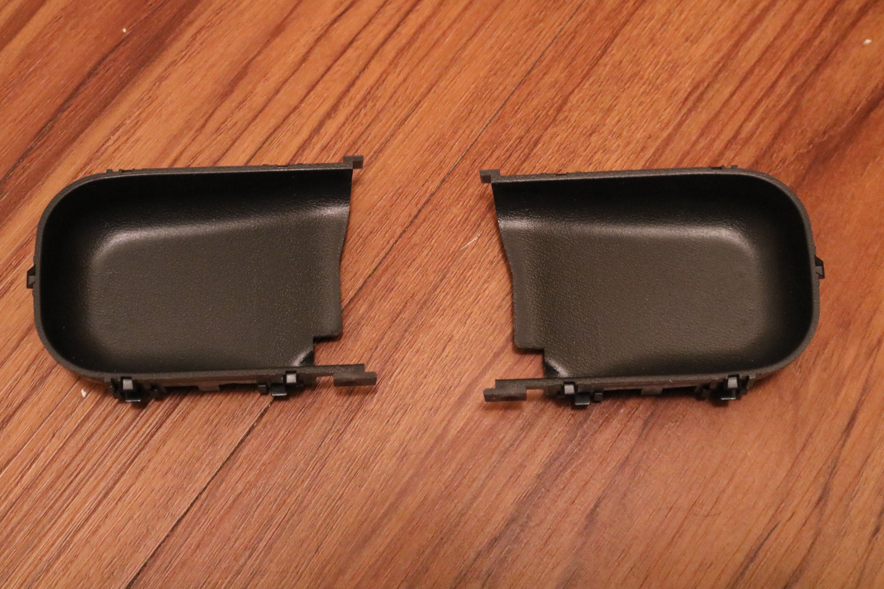 R34 Inner Door Handle Trim Kit
