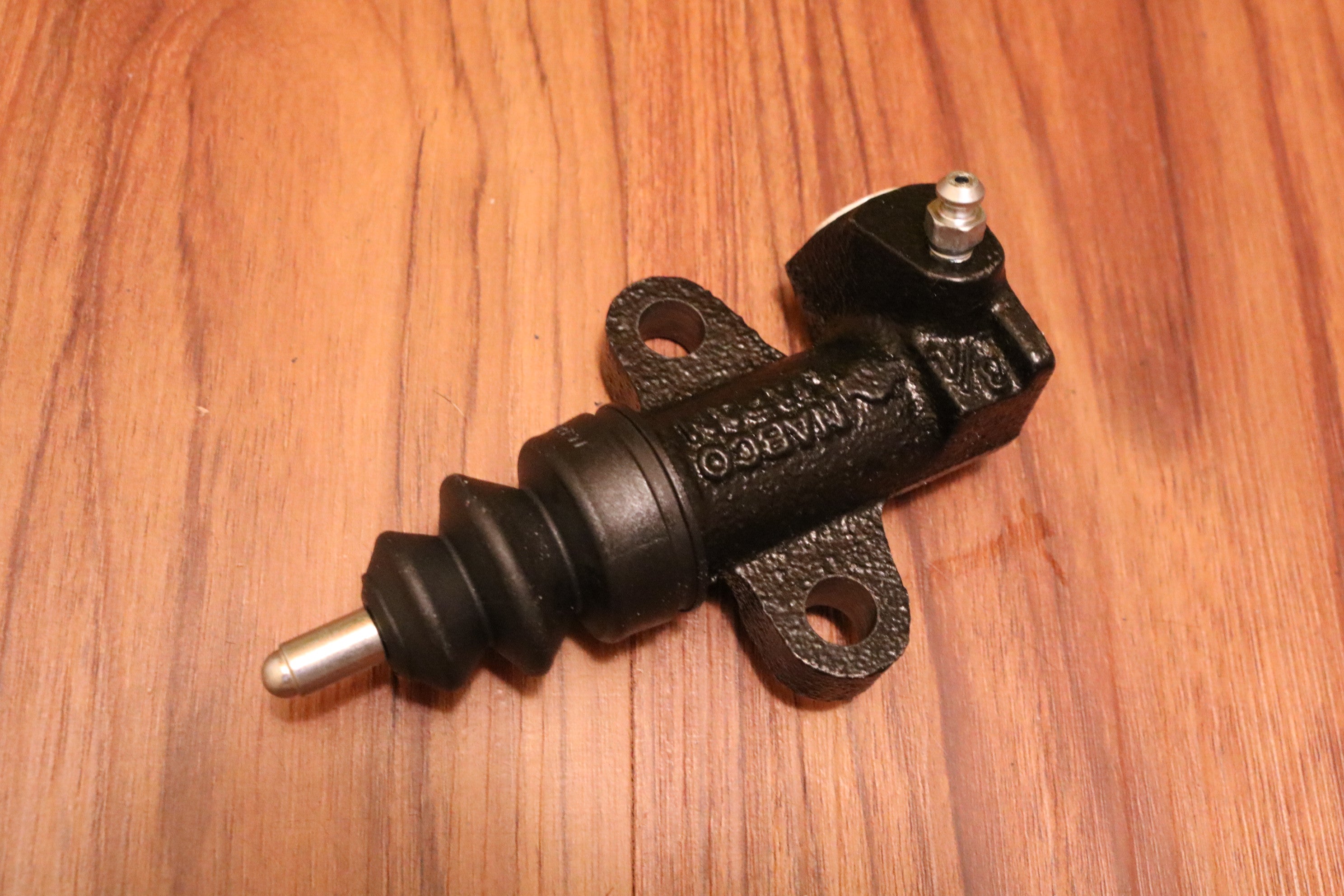 SR20DE/DET Clutch Slave Cylinder