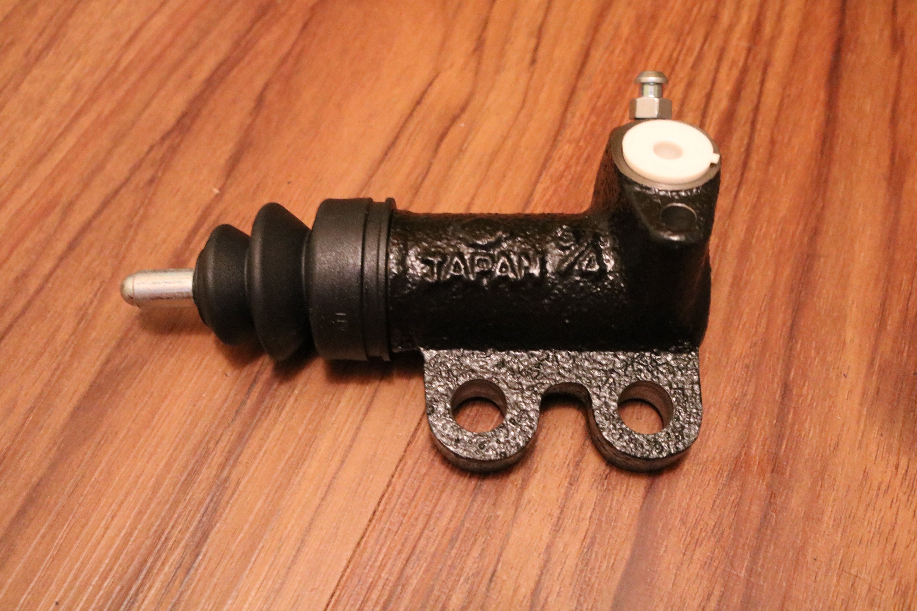 R32/R33 AWD Clutch Slave Cylinder