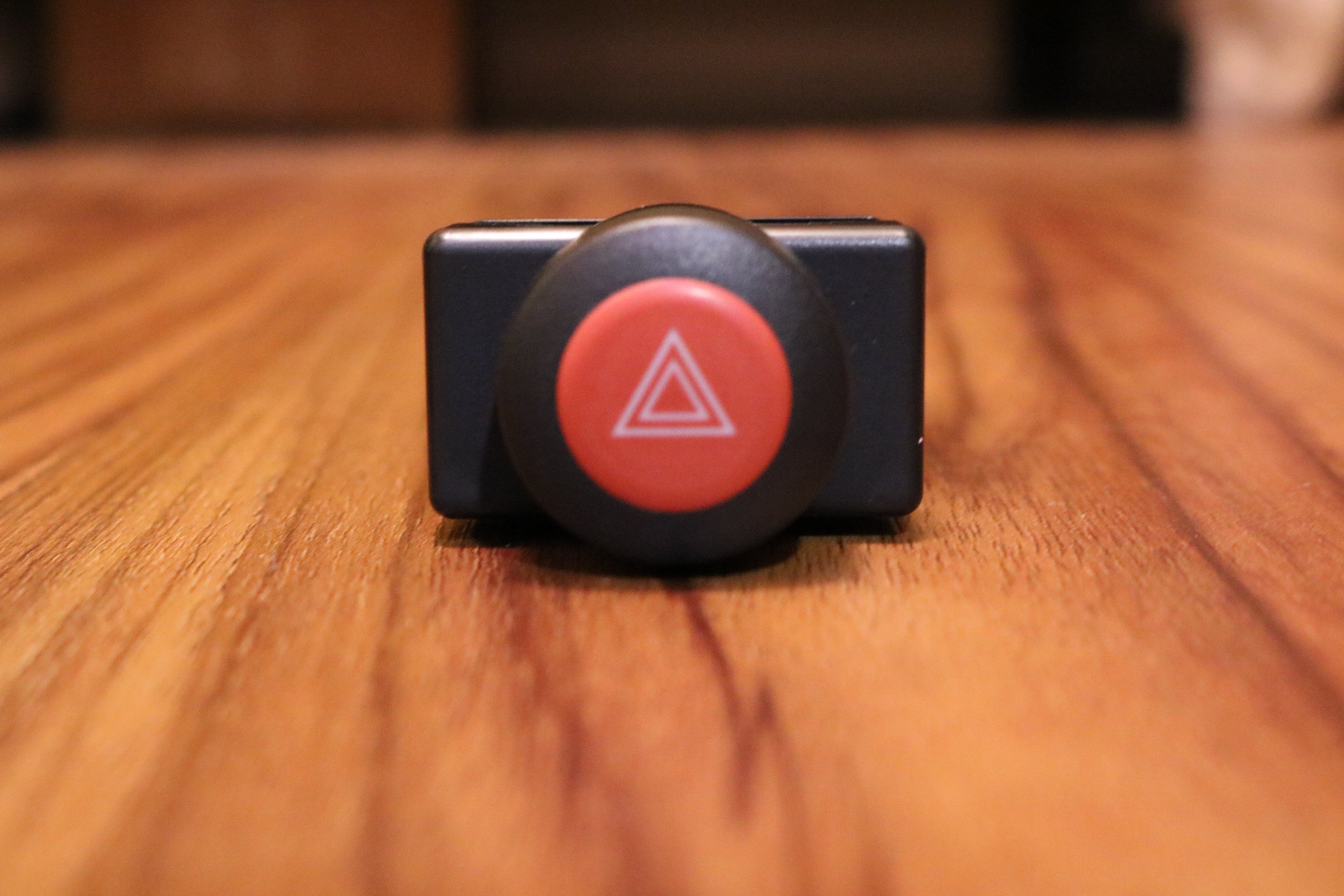 R33 Hazard Switch