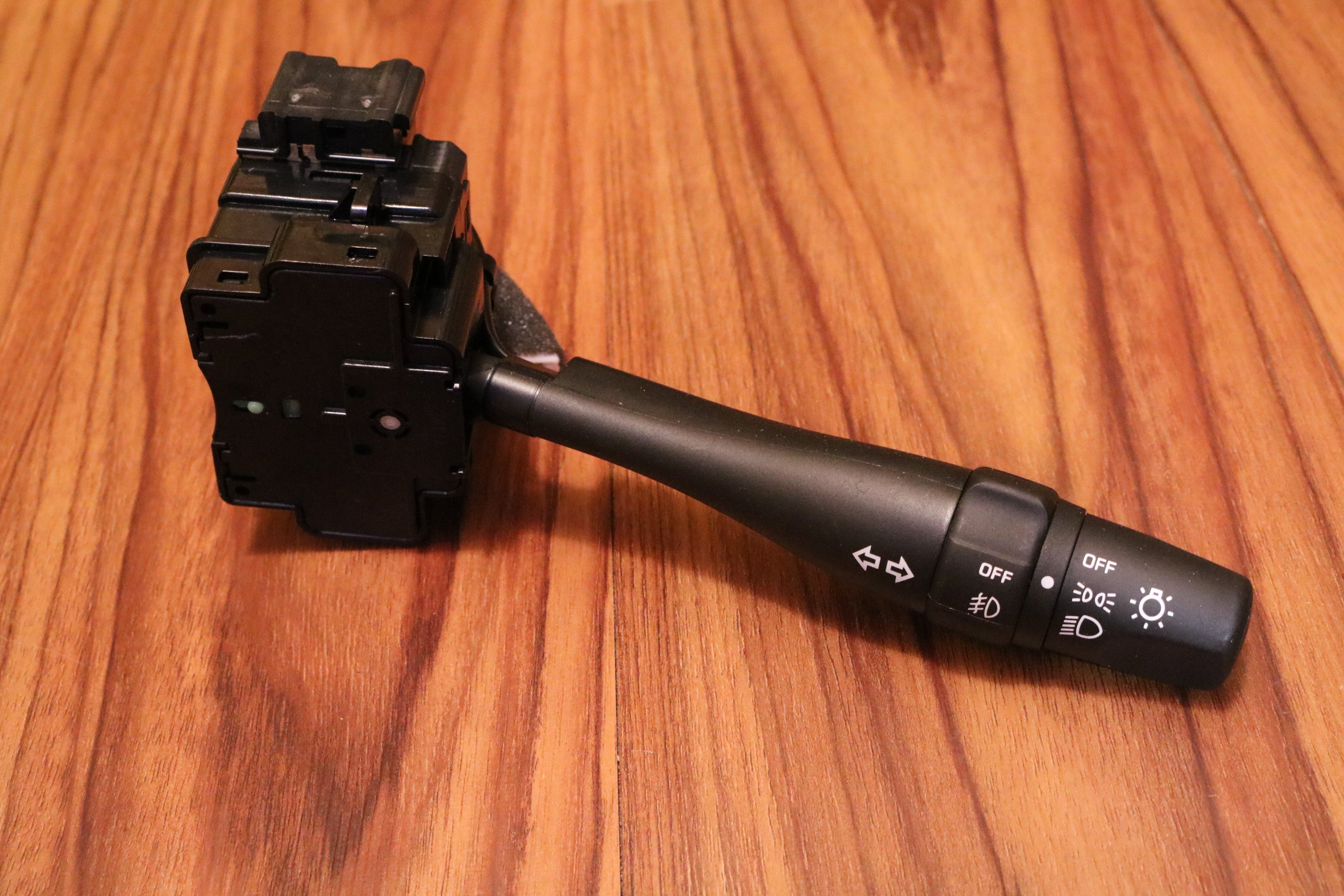 S15 Turn Signal/Headlamp Switch (With Fog Lights)