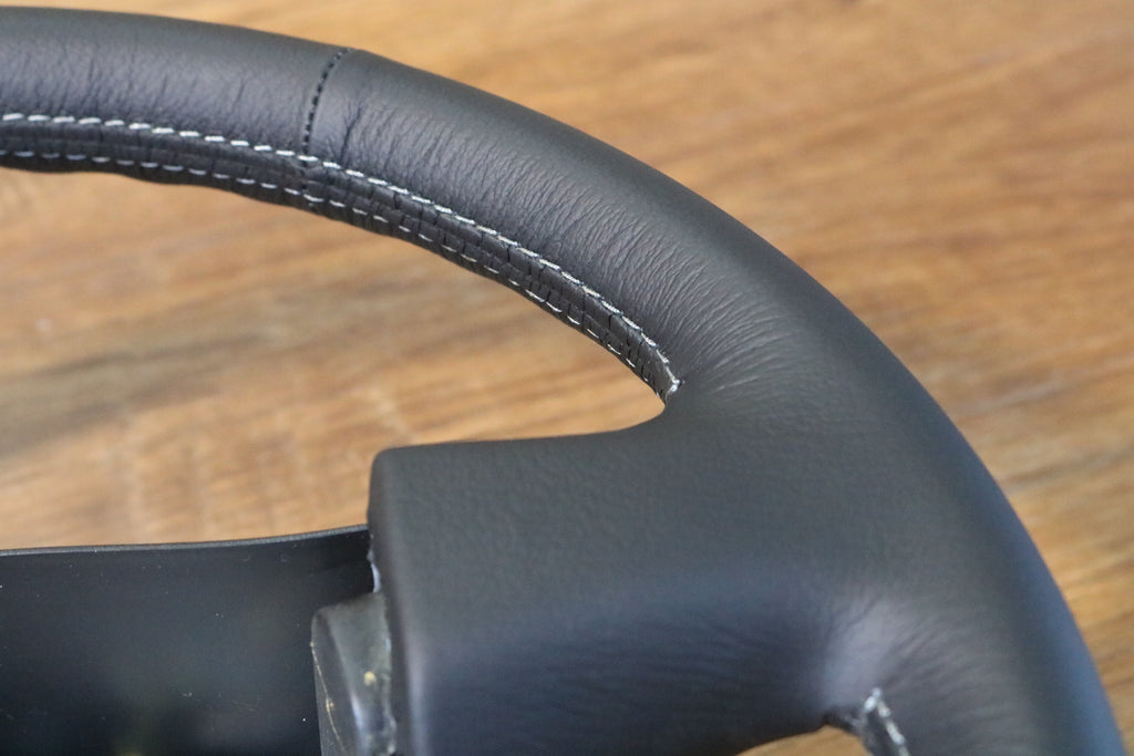 R34 GTR Steering Wheel (Silver Stitch)