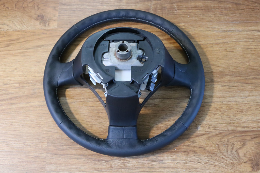 R34 GTR Steering Wheel (Silver Stitch)