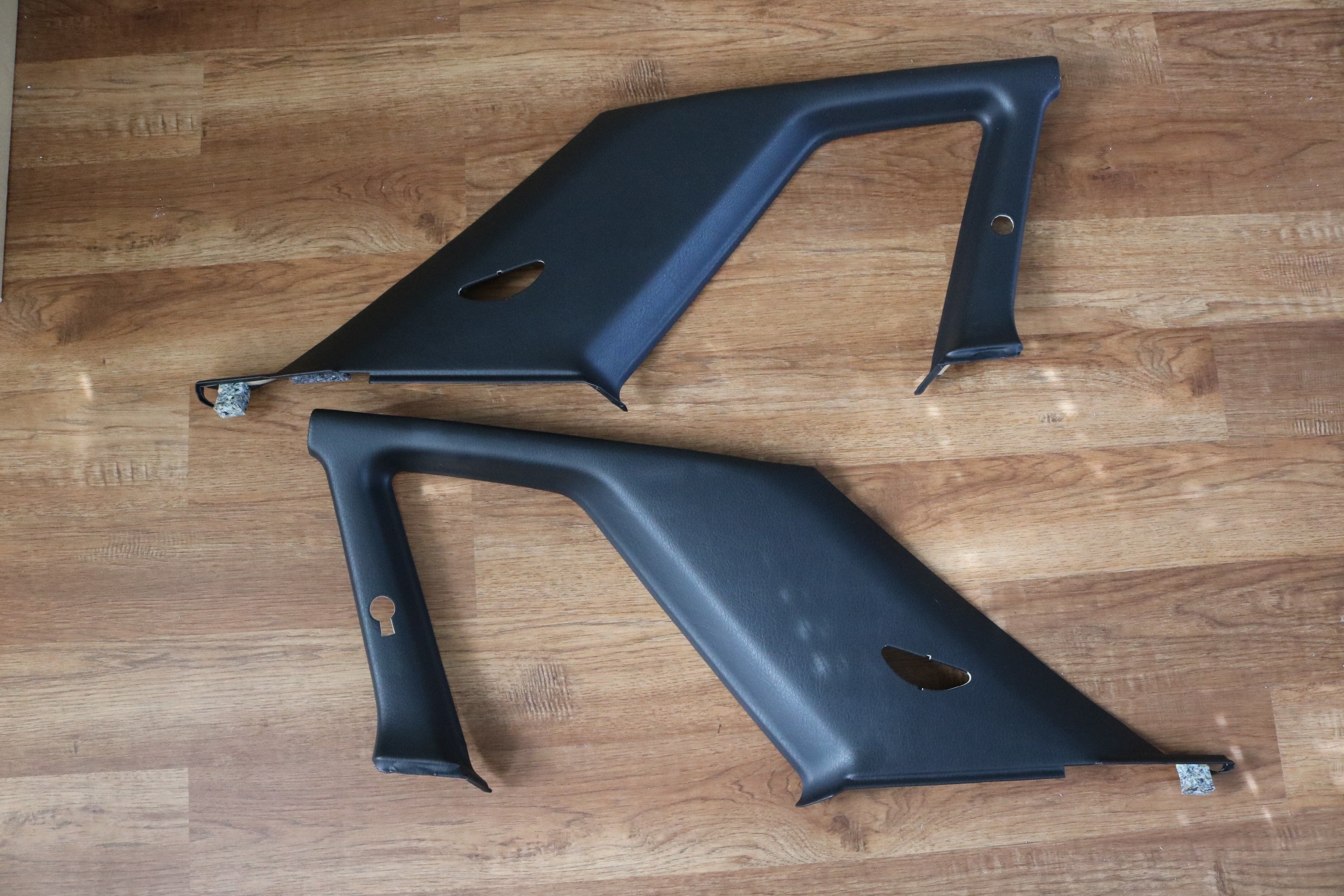 R32 Coupe C-Pillar Finisher Set