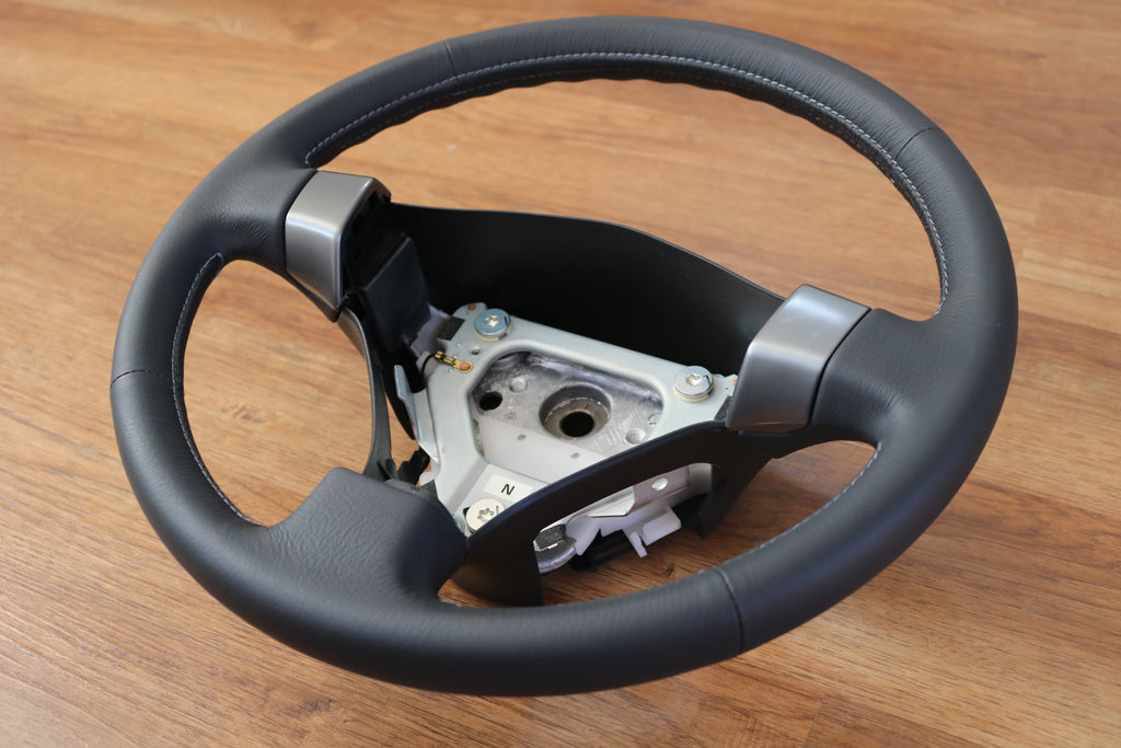 S15 Steering Wheel (Silver Stitch)