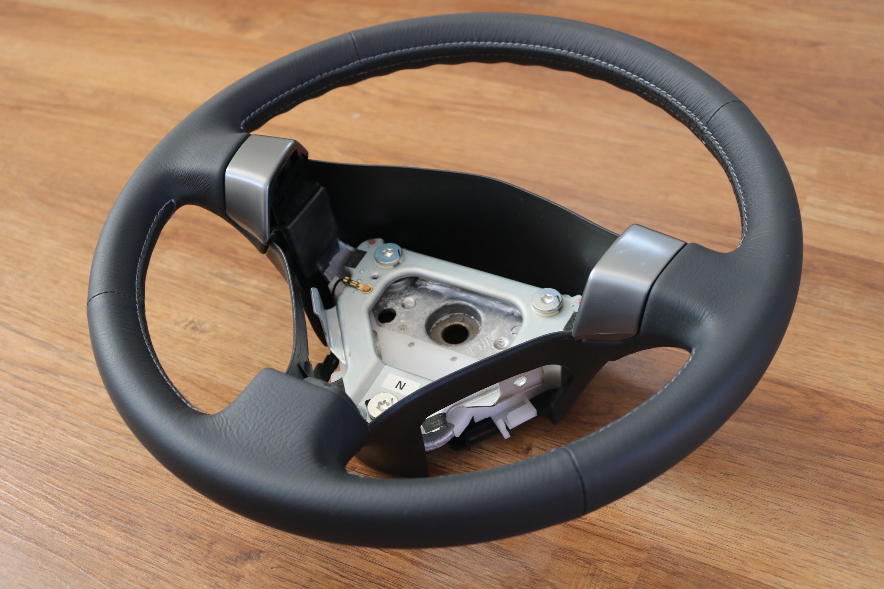 S15 Steering Wheel (Silver Stitch)