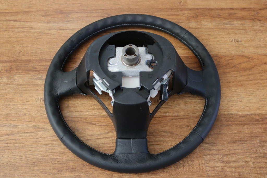 S15 Steering Wheel (Silver Stitch)