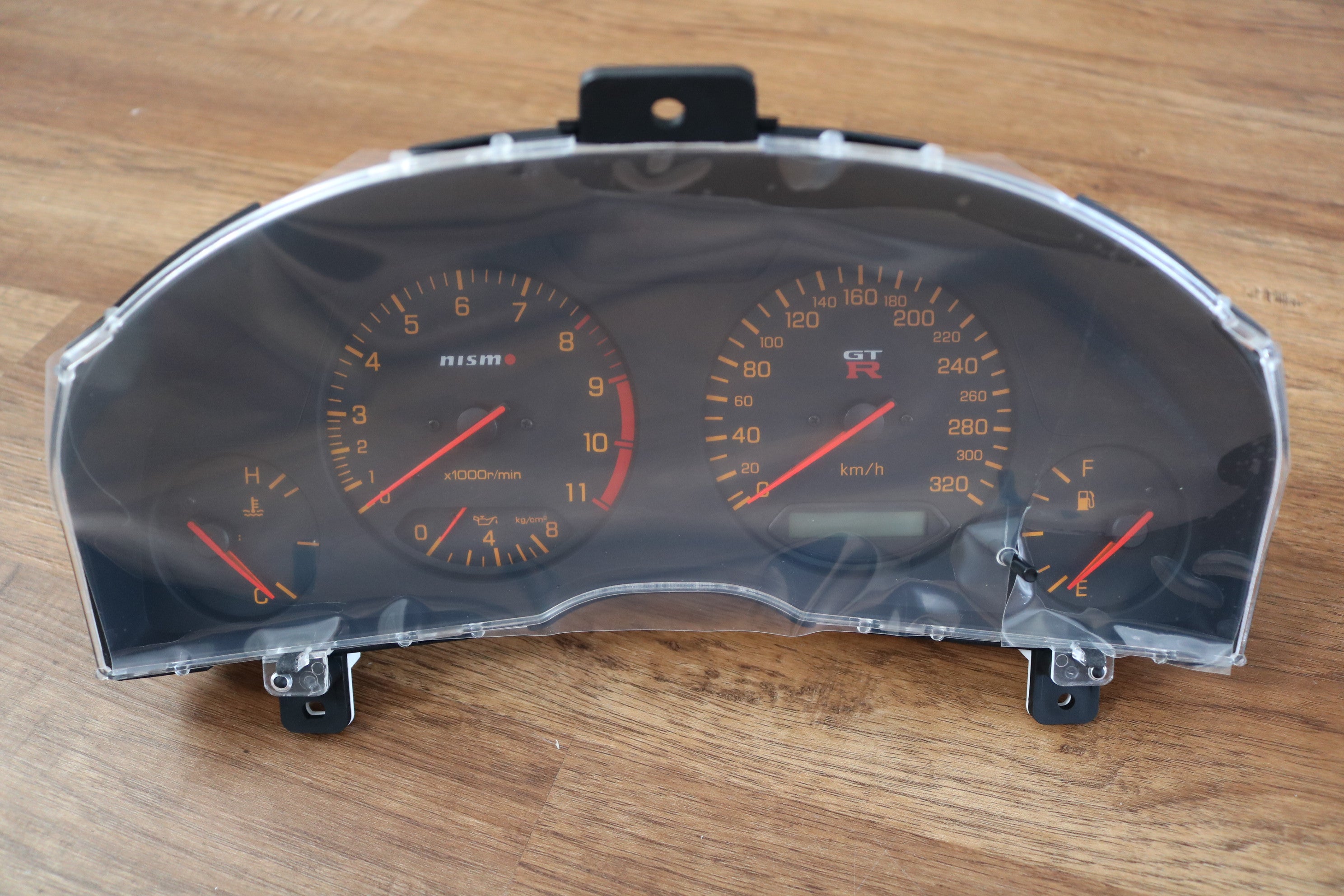 Nismo BNR34 GTR Cluster (Black)
