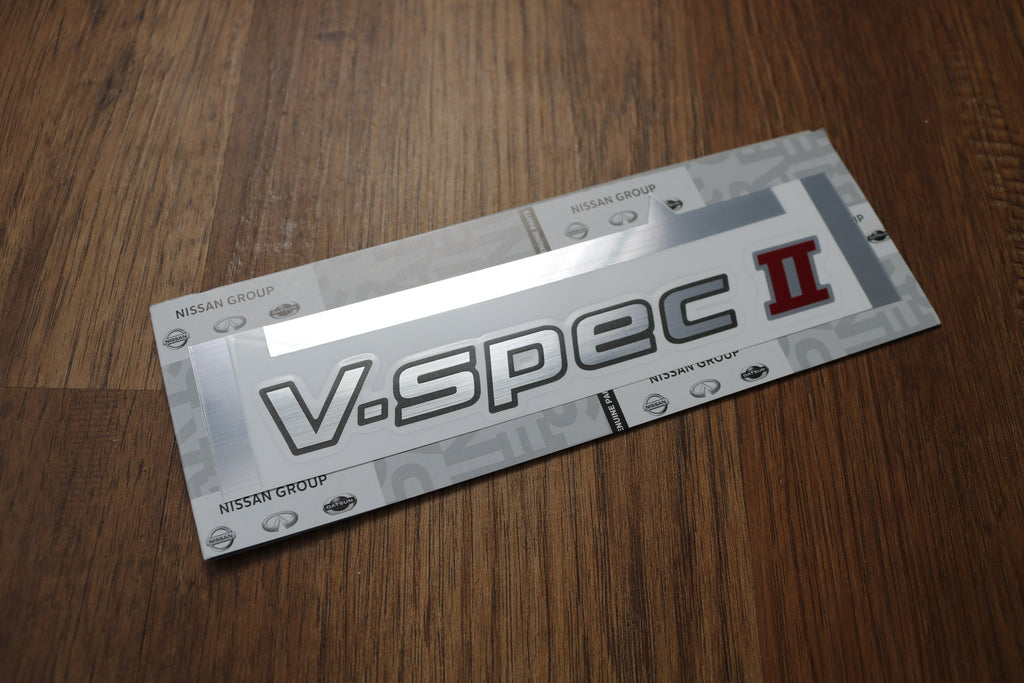 R34 V-Spec 2 Emblem