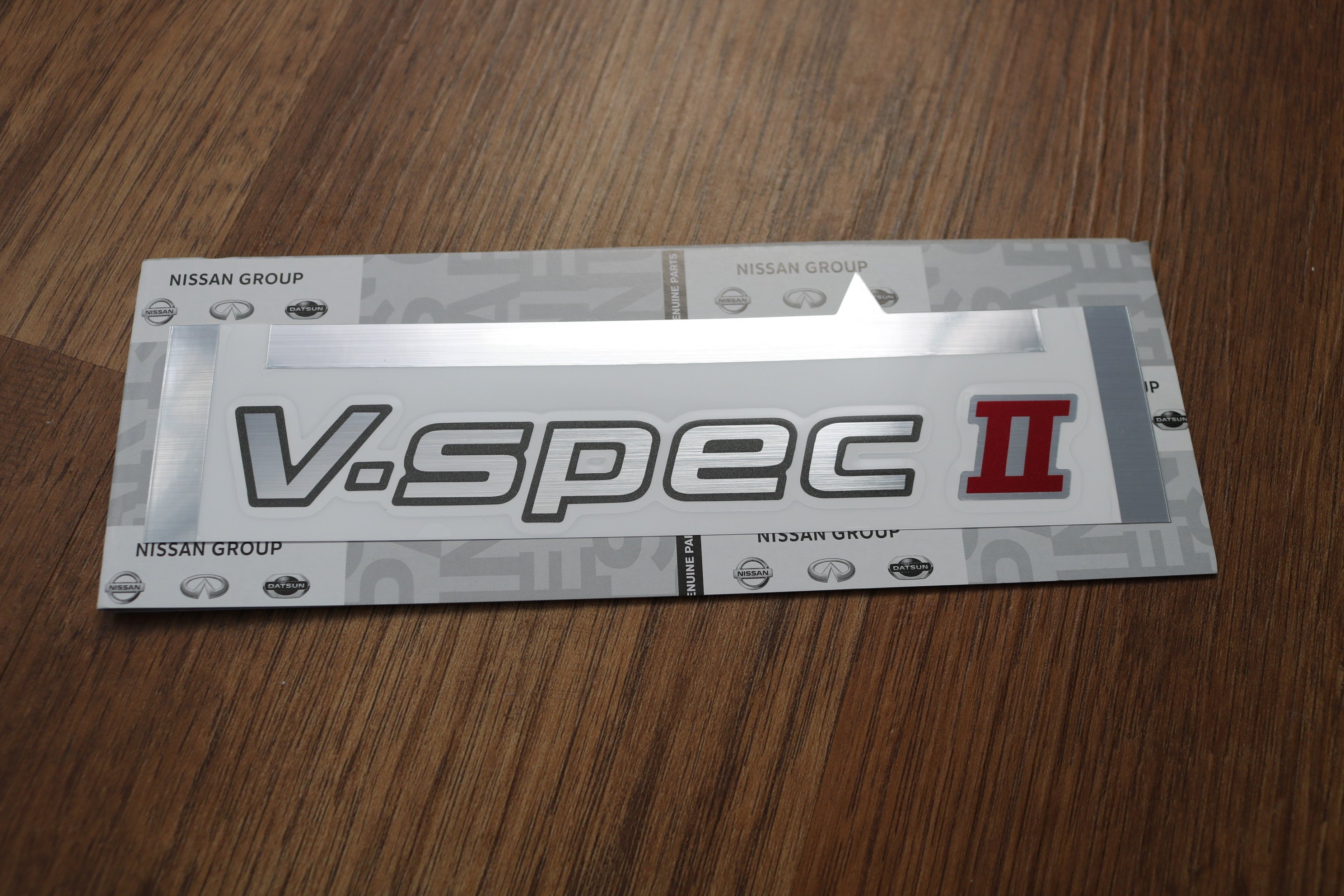 R34 V-Spec 2 Emblem