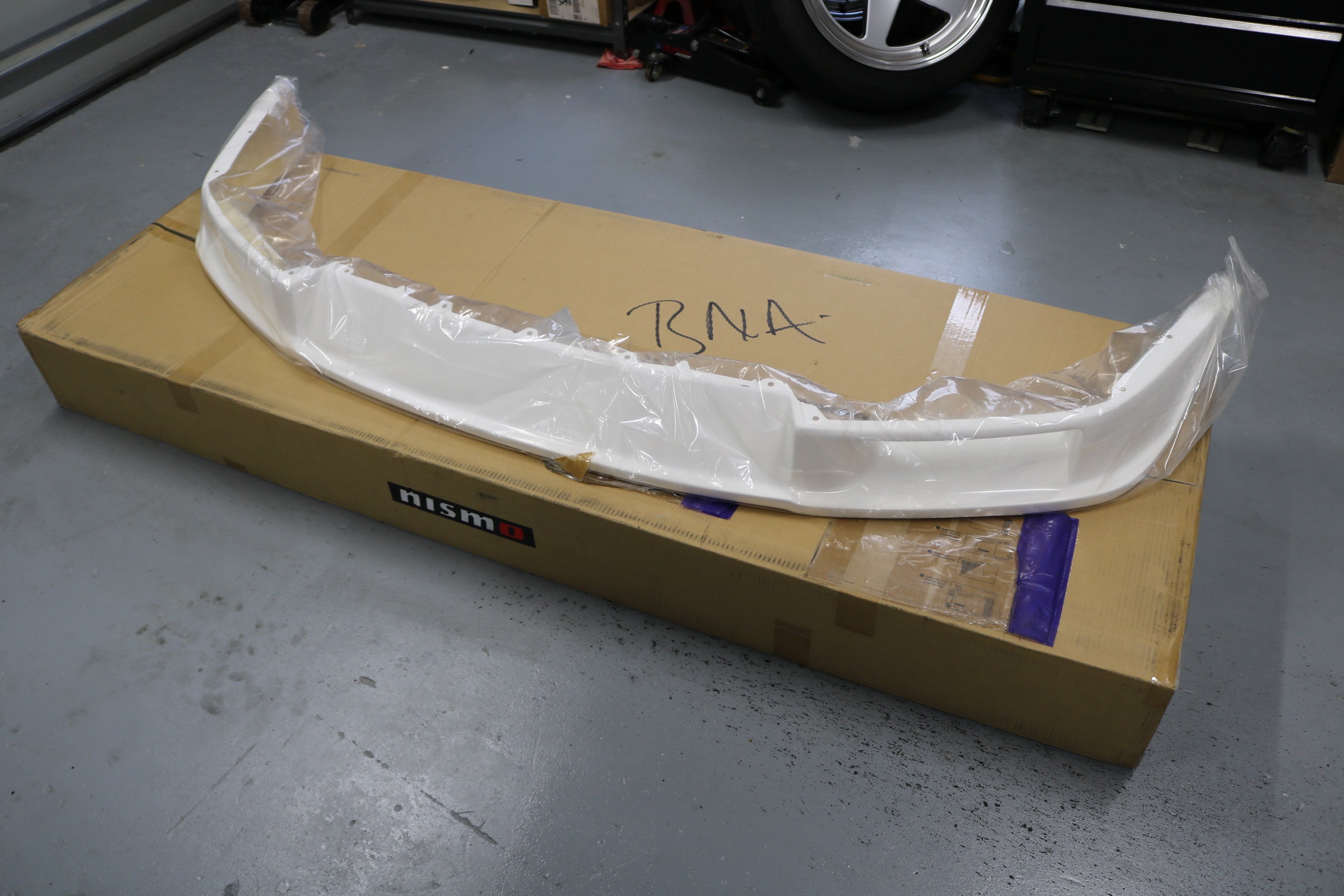 Nismo 400R Front Spoiler Kit 2