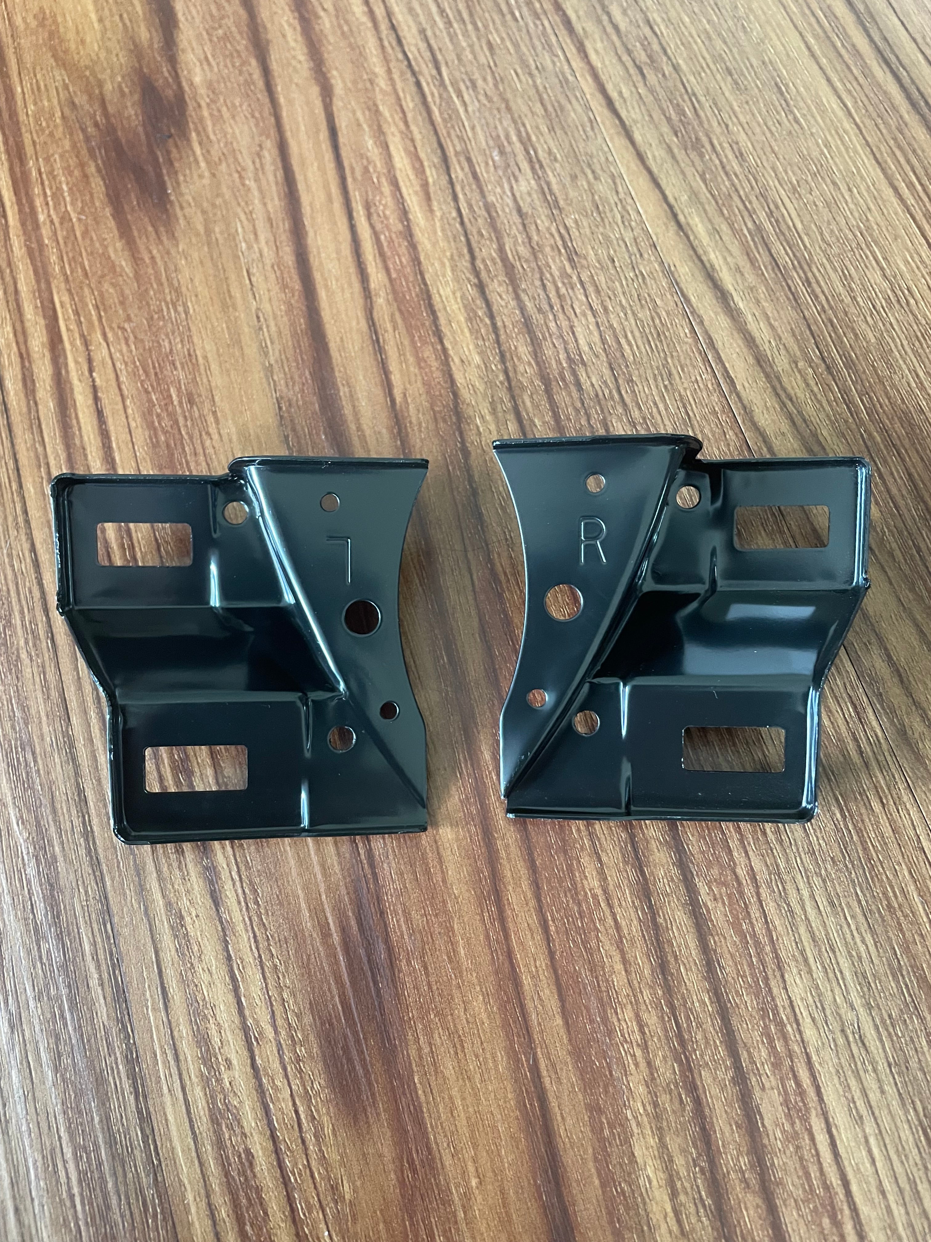 R32 GTR Head Lamp Bracket Replacement Kit