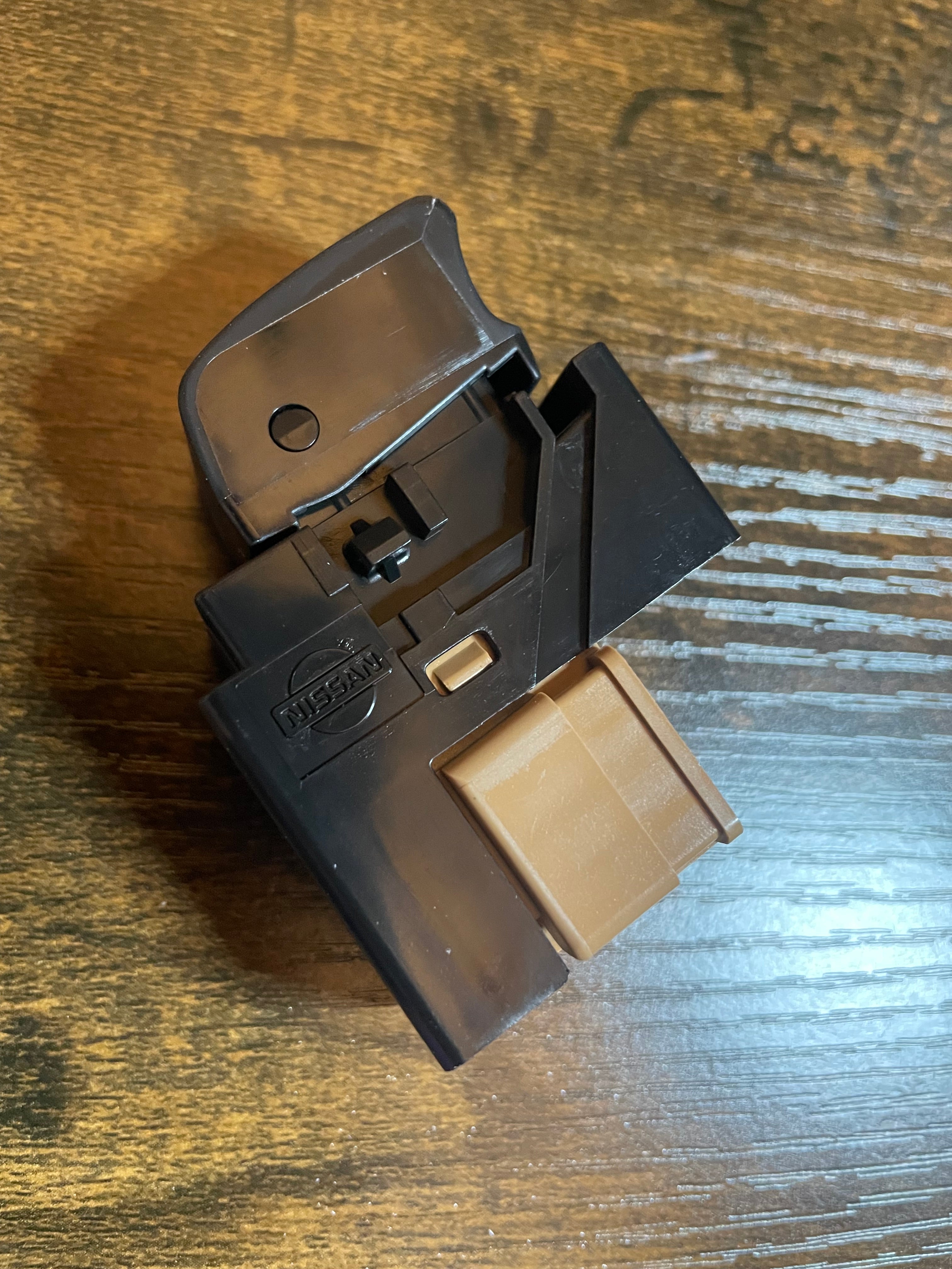 R34 Passenger/Rear Window Switch