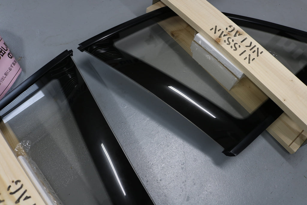 R32 GTR Quarter Glass Kit