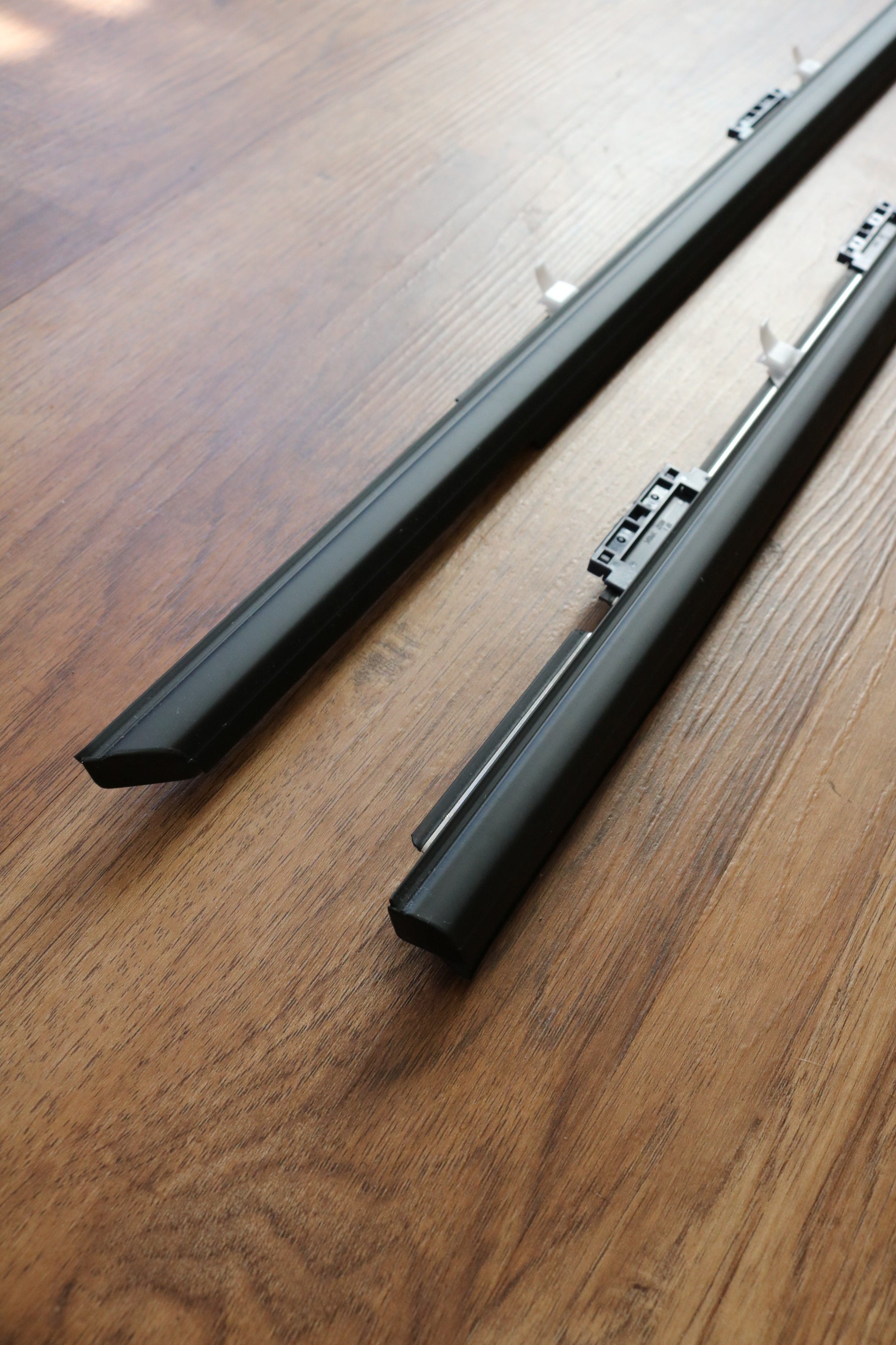 R33 Belt Moulding Kit
