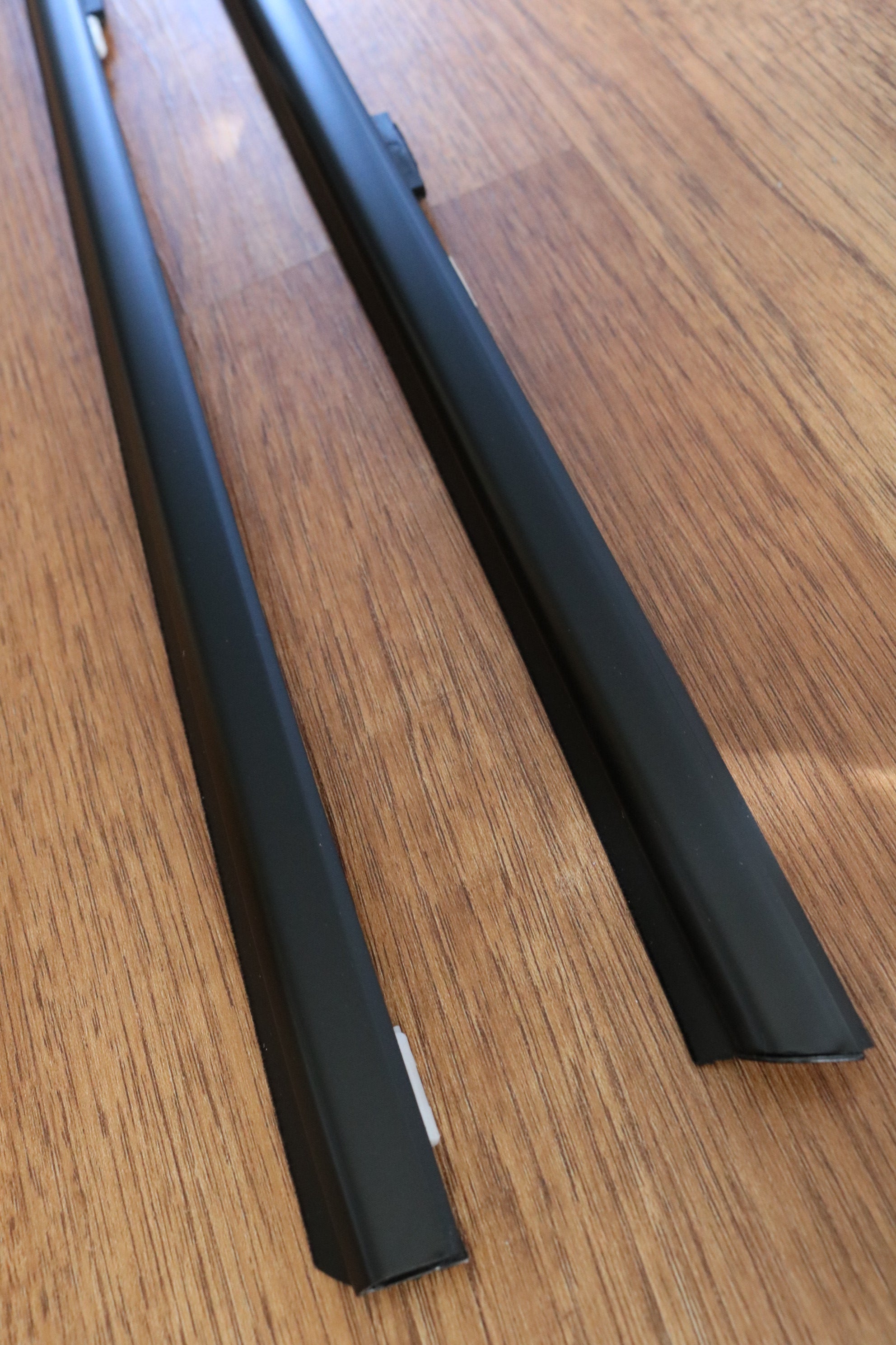 R32 2 Door Outer Belt Moulding Kit