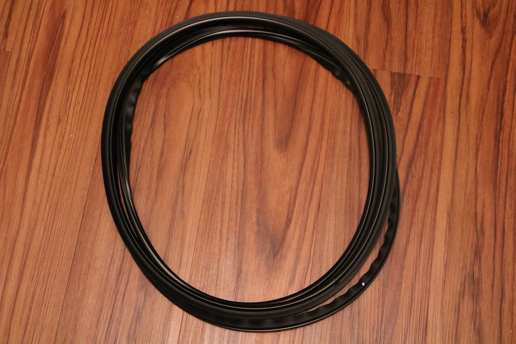 R34 Rear Windshield Moulding