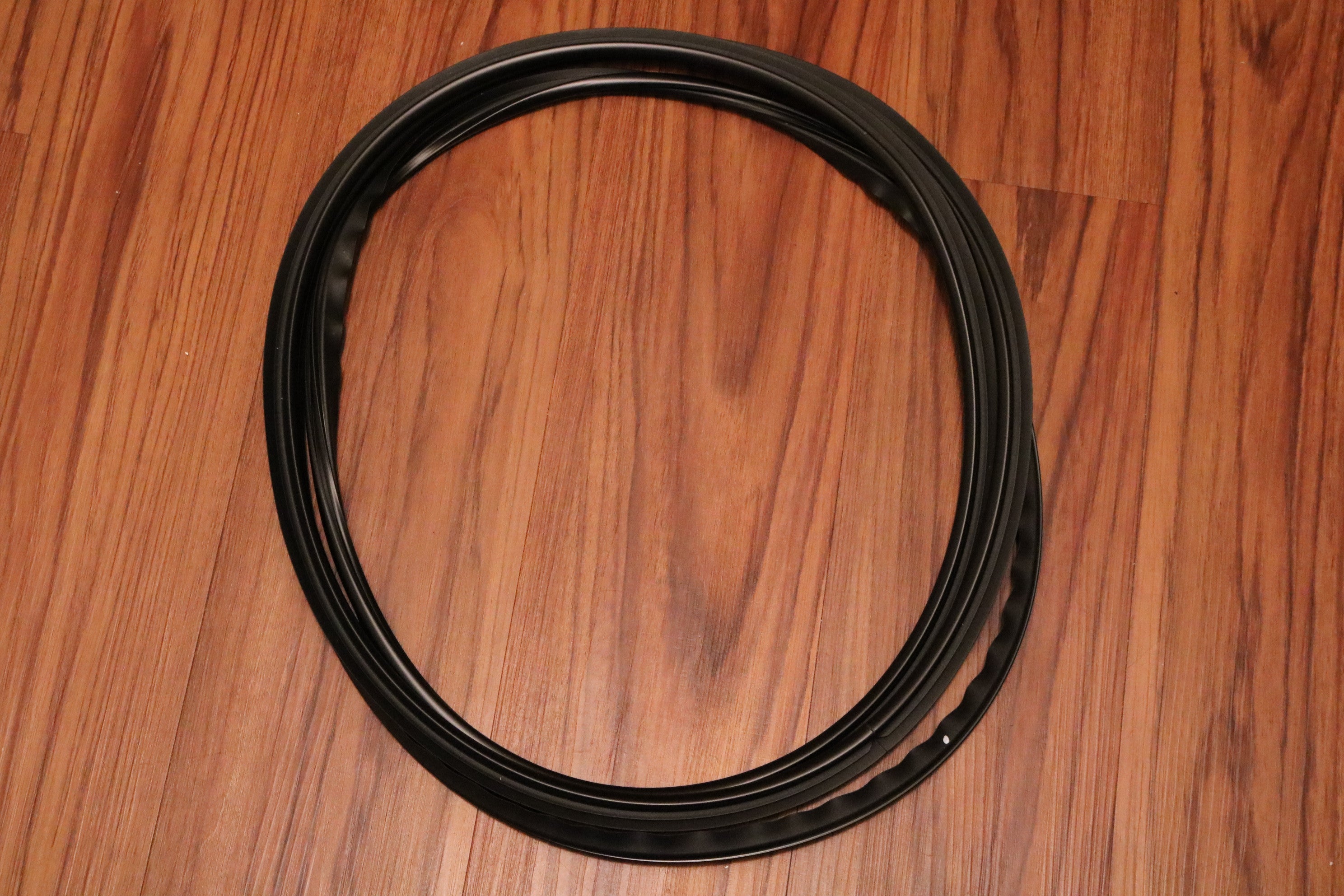 R34 Rear Windshield Moulding