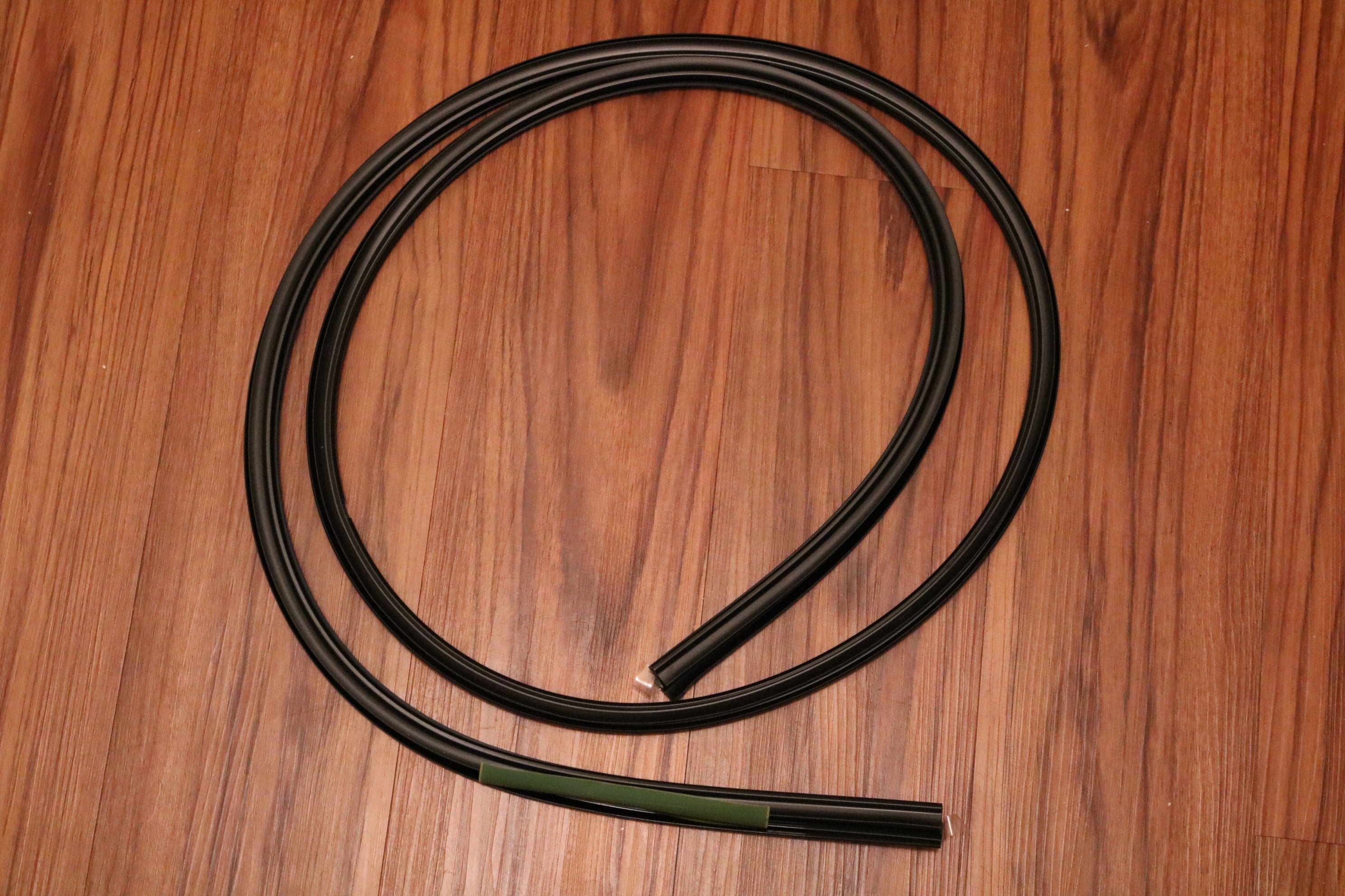 S15 Front Windshield Moulding